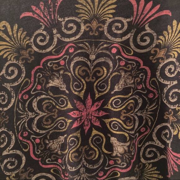 Lucky Brand Large navy crop top t shirt with wide neck mandala pattern - Picture 2 of 4